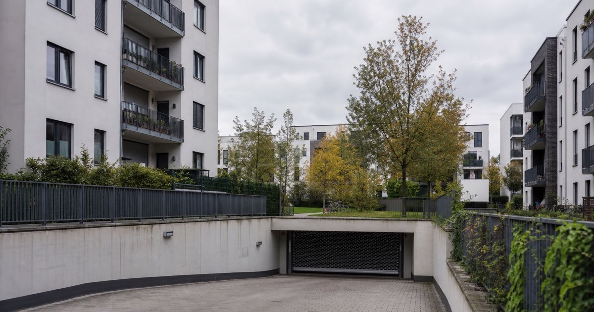 Mehrhausanlage mit mehreren Gebäuden und Tiefgarage als Untergemeinschaften einer WEG